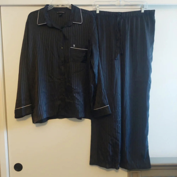 Victoria's Secret Y2K Black Satin Pajamas set Pink Trim embroidery Large - Picture 10 of 11